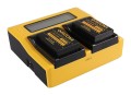 Ładowarka Patona DUAL LCD Canon LP-E17  składa się z ładowarki 1809 oraz adapterów 2 x 16836 - 1338490