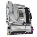 Gigabajt | B650M ELITARNY LÓD AX | Rodzina procesorów AMD | Gniazdo procesora AM5 | Pamięć DDR5 | Obsługiwane interfejsy dysków twardych SATA, M.2 | Liczba złączy SATA 4 - 1925248