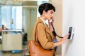 POLY Telefon IP Edge E100 z obsługą funkcji PoE - 2361185