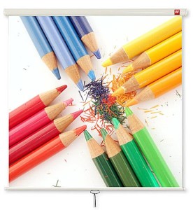 Ekran projekcyjny do zawieszenia na suficie lub ścianie AVTEK WALL STANDARD 175 (sufitowy, ścienny; rozwijane ręcznie; 175 x 175 cm; 1:1; 97”)