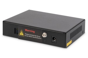 Switch niezarządzalny DIGITUS DN-95330 4x Gigabit Ethernet, PoE+ af/at 62W, 1 port uplink, desktop