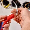 Uniwersalne narzędzie do ściągania izolacji dla leworęcznych - 2432340