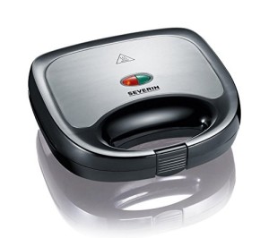 SEVERIN SANDWICH-TOSTER, STAL, PŁYTY Z POWŁOKĄ ANTYADHEZYJNĄ, ŁATWE CZYSZCZENIE, GUMOWE NÓŻKI, MOC 600W SA2969