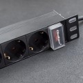 Qoltec Aluminiowa Listwa zasilająca  PDU do  RACK 10'' | 1U | 16A |  4xSCHUKO | 1.8m - 2041156