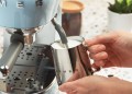 Smeg ECF02PBEU Ekspres do kawy pastelowy niebieski - 2738624