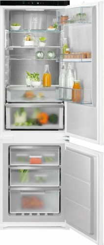 Chłodziarko-zamrażarka ELECTROLUX ENC8MD18S (WYPRZEDAŻ) - 2780896