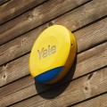 Yale Zestaw startowy inteligentnego alarmu 6 elementów - Centralka, Syrena, Klawiatura, Pilot, Czujnik ruchu, Czujnik okno/drzwi - 2892016