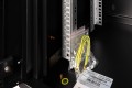 Szafa sieciowa wisząca Unique 19" 12U rack 600x450, drzwi szyba, czarny, niedzielona, złożona, 100kg - 2901570