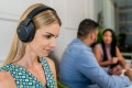POLY Zestaw słuchawkowy Voyager Surround 80 UC USB-C + przejściówka USB-C/A - 2232390