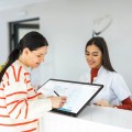 ALOGIC Clarity Fold Touch monitor komputerowy 68,6 cm (27") 3840 x 2160 px 4K Ultra HD Ekran dotykowy Czarny, Srebrny - 3036769