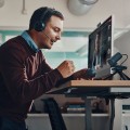 Zestaw słuchawkowy POLY Voyager Focus 2 USB-C-C z przejściówką USB-C/A i podst. ładującą - 2928539