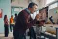 Zestaw słuchawkowy POLY Voyager Focus 2 USB-C-C z przejściówką USB-C/A i podst. ładującą - 2202506
