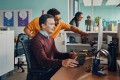 Zestaw słuchawkowy POLY Voyager Focus 2 USB-C-C z przejściówką USB-C/A i podst. ładującą - 2202504