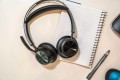 Zestaw słuchawkowy POLY Voyager Focus 2 USB-C-C z przejściówką USB-C/A i podst. ładującą - 2537326