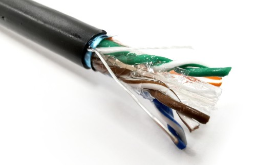 Kabel teleinformatyczny instalacyjny zewnętrzny żelowany DIGITUS kat.6, F/UTP, Fca, drut, AWG 23/1, PE, 305m, czarny, szpula - 980920